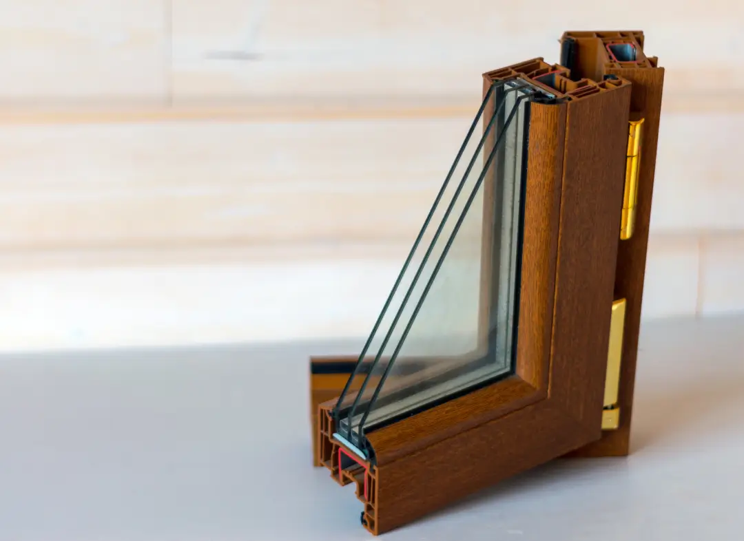 Installation de fenêtre en bois sur mesure Pouzauges